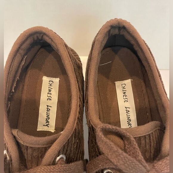 Chinese Laundry Brown Corduroy Heeled Loafers Size 8 - Picture 5 of 6